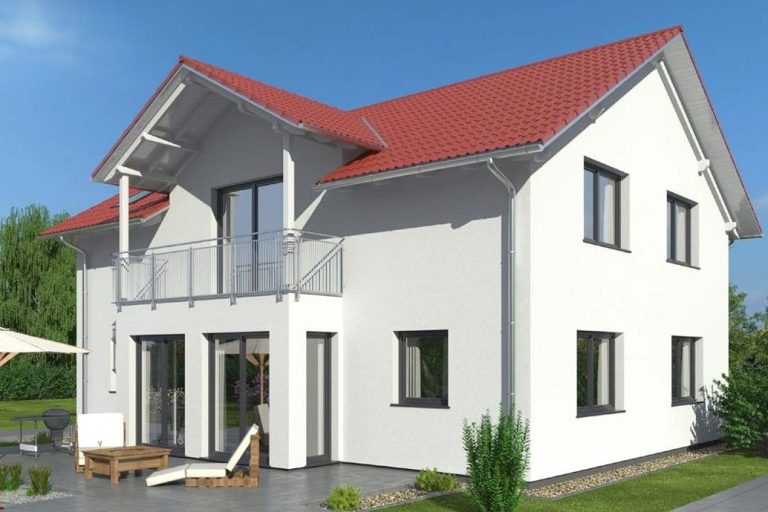 Modernes zweistöckiges Haus mit rotem Dach und Terrasse im Freien.